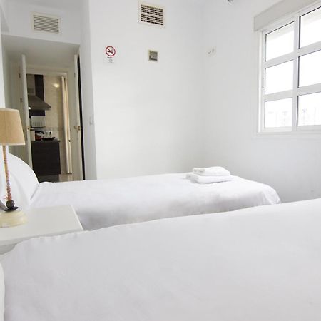 RentalSevilla Luminoso apartamento con terraza a orillas del río Exterior foto